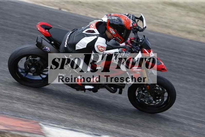 /21 17.06.2026  Ducati Schweiz Track Warmup ADR/Gruppe gruen/44